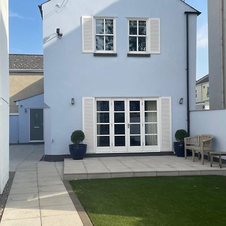 The Coach House Villa Cheltenham Exterior photo