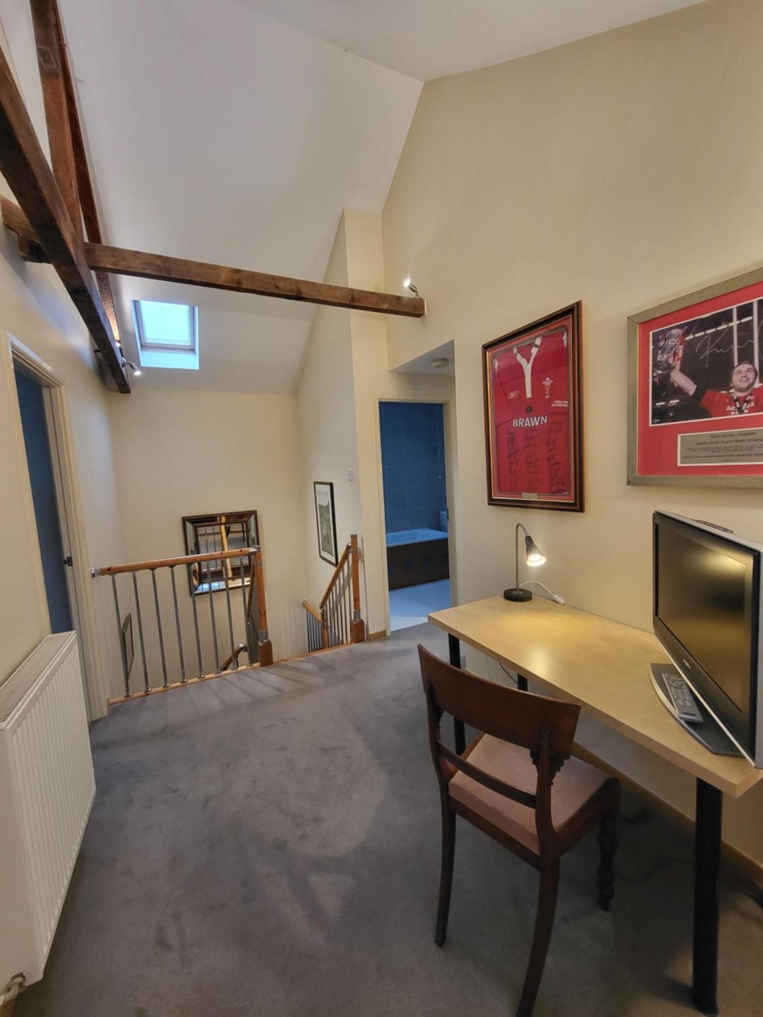 The Coach House Villa Cheltenham Exterior photo
