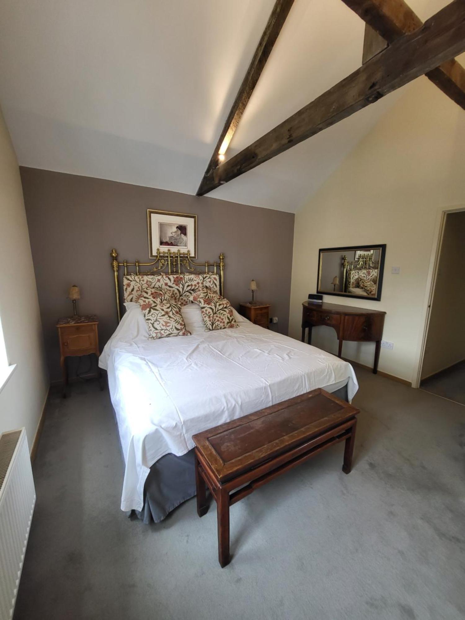 The Coach House Villa Cheltenham Exterior photo